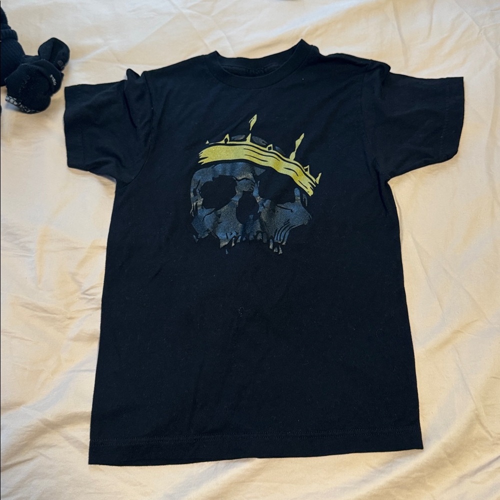 Black Skull Graphic Tee